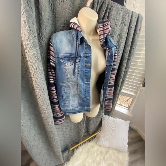 Hooded Jean Jacket - Picture 3 of 3